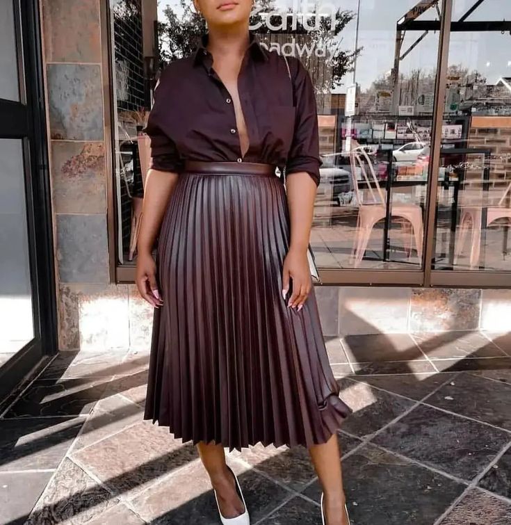 #fashion #fashionoutfits #trends #style Pleated Long Skirt Outfit Classy, Pleated Long Skirt Outfit, Classy Church Outfits, Purple Skirt Outfit, Pleated Skirt Outfit, Long Skirt Outfits, Stylish Work Attire, Pleated Long Skirt, Purple Skirt