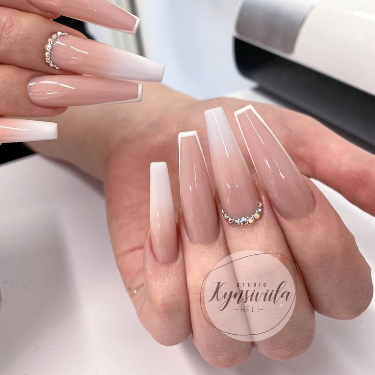 Long Coffin French Tip Nails, Nails Inspo Ballerina, Corporate Nails, Designs For Long Nails, Luxurious Nails, Coffin Nail Designs, Nails Acrylic Coffin, Acrylic Nails Nude, Purple Acrylic Nails