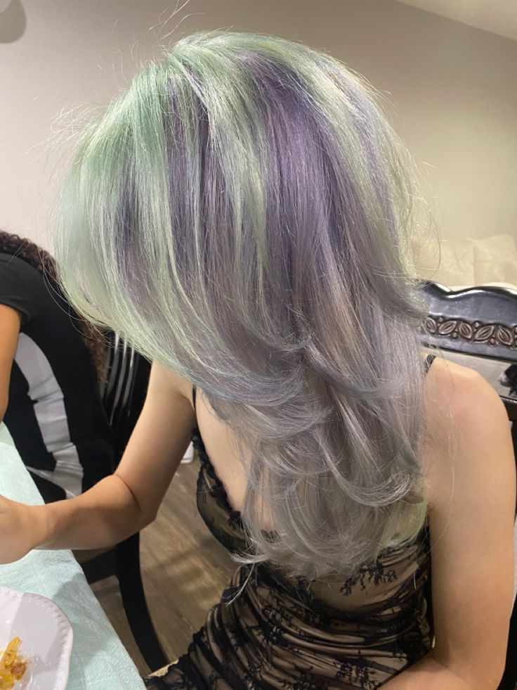 Purple And Green Hair, Mint Hair, Rainbow Hair Color, Dyed Hair Inspiration, Hair Streaks, Feel More Confident, Lavender Hair, Pretty Hair Color, Hair Stylies