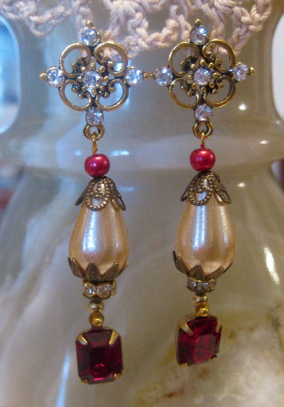 Italian Renaissance Earrings/ Isabella Elegant Vintage Charm Jewelry, Antique Finish Drop Earrings For Wedding, Antique Gold Dangle Earrings For Wedding, Nickel-free Elegant Vintage Jewelry, Elegant Vintage Charm Jewelry For Anniversary, Gold Vintage Style Bridal Earrings As Gift, Vintage White Jewelry With Elegant Design, Vintage Dangle Earrings For Wedding, Elegant Antique Gold Teardrop Jewelry