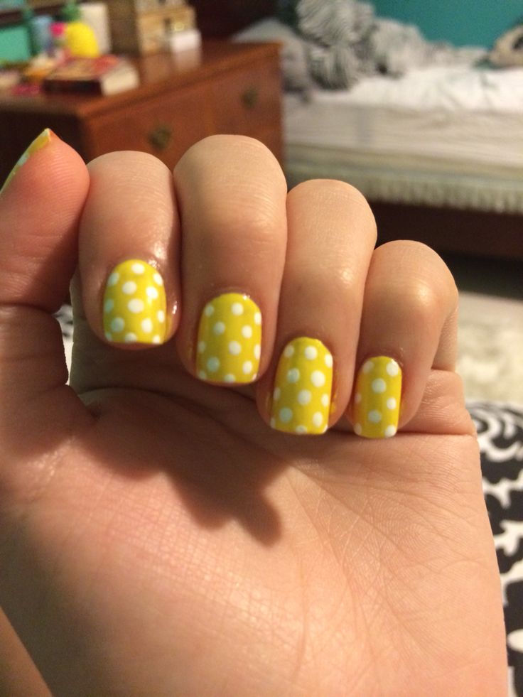 Cute Short Nail Designs Summer Polka Dots, Neon Polka Dot Nails, Orange Polka Dot Nails, Yellow Polka Dot Nails, Yellow Polka Dot Bedding, Green Nail Polish, Yellow Decor, Polka Dot Nails, Yellow Polka Dot