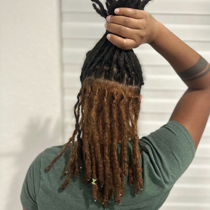 Curly Hair Bun Styles, Curly Bun Hairstyles, Natural Hair Growth Tips, Bun Styles, Short Locs Hairstyles, Hair Growth Tips, Fancy Hairstyles, Dreadlock Hairstyles, Hair Reference