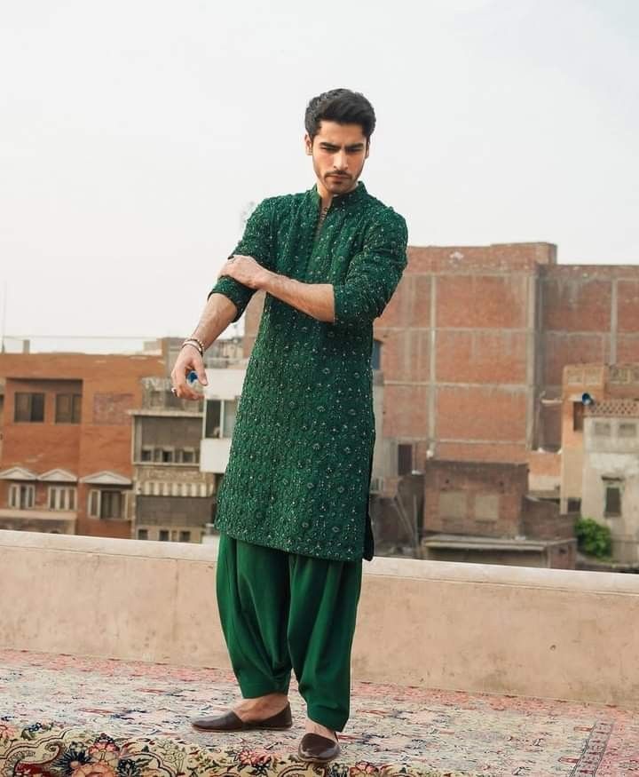 Eid Outfits For Teens, Man Dress Design, Indian Wedding Clothes For Men, Eid Celebration, Mehndi Outfit, Pakistani Kurta, Wedding Kurta For Men, Gents Kurta Design, Gents Kurta