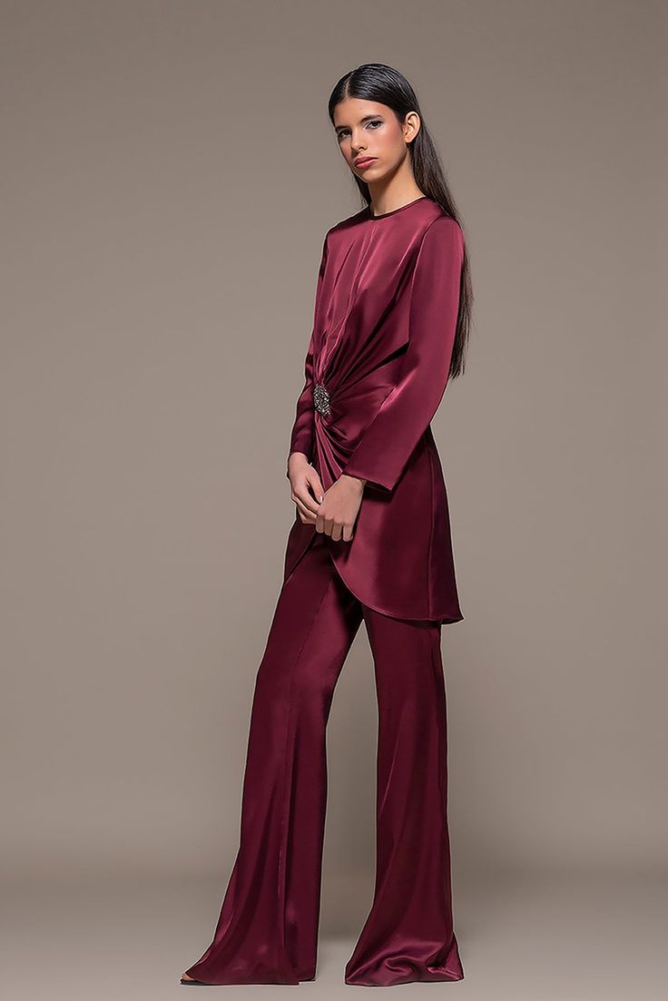 Description Burgundy Top & Pants, Long dress Fitted, Long sleeves Closed neckline Satin Dry Clean Made in Spain SKU BAGHERIA