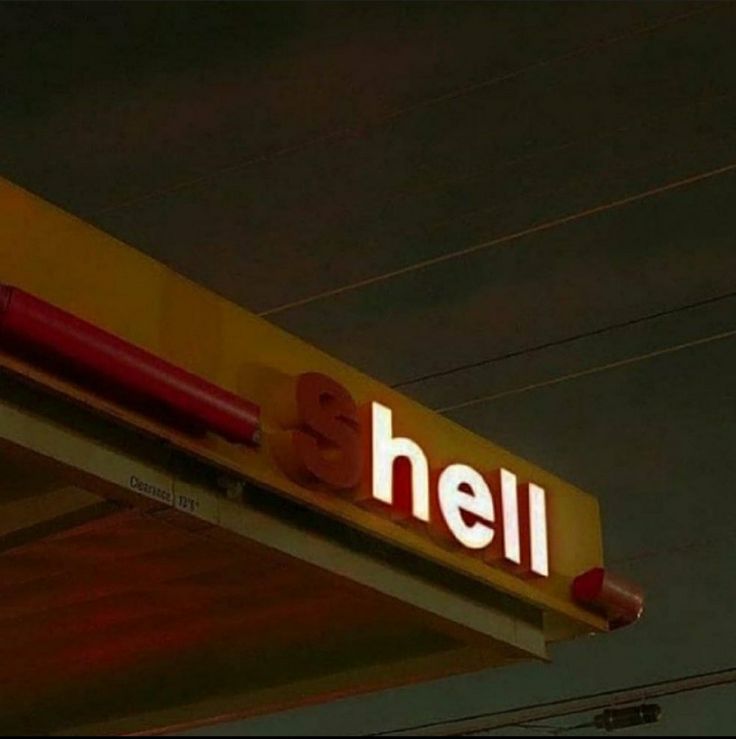 a red and yellow sign that says hell on it