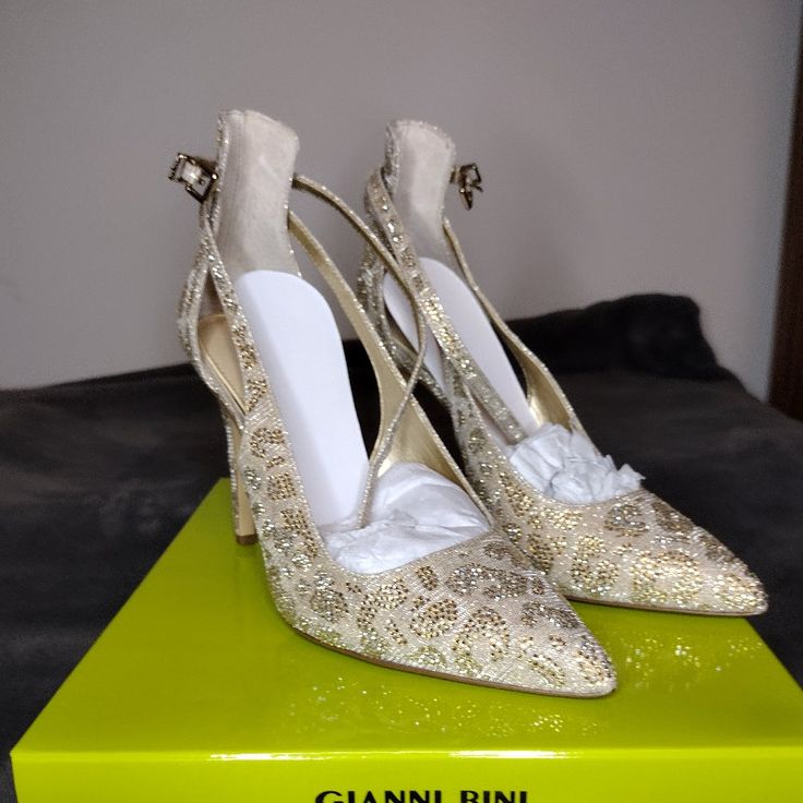 Item Is Brand New, Never Been Worn Size: 8.5m Color: Sandgold Smoke Free Environment Gold Heels With 4-inch Heel For Event, Gold Wedding Shoes With 4-inch Heel, Chic Gold Open Toe Wedding Shoes, Elegant Gold Wedding Shoes, Gold Heels With Heel Strap For Gala, Gold High Heel Chic Wedding Shoes, Gold Elegant Heels With Round Toe, Chic Gold High Heel Wedding Shoes, Elegant Gold High Heel Wedding Shoes