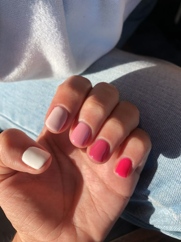 5 Color Manicure, Short Different Color Nails, Nails Each Nail Different Color, Neon Gradient Nails, Multi Colored Nails Short, Cute Nail Color Combos, Pink Multicolor Nails, 5 Color Nails, Short Multicolor Nails