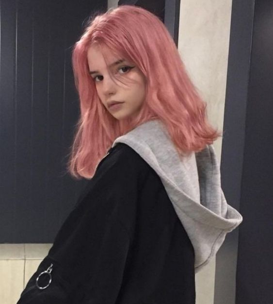 Girl With Pink Hair, Pastel Pink Hair, The Cardigans, Penteado Cabelo Curto, Dye My Hair, Hair Dye Colors, Hair Reference, Hair Inspiration Color, Hair Inspo Color