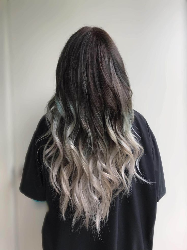 Black On Top And Blonde On Bottom Hair, White Tipped Hair, Black And Blonde Hair Color Ideas, Black Blonde Ombre Hair, Brown Hair Ends Dyed, Brown Hair With White Ends, White Balayage Hair, Airspace Haircut, Brown To White Hair