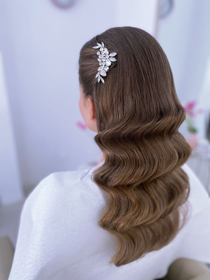 Waves Wedding Hairstyle, Weeding, Coat Dress, Wedding Hairstyles, Hair Makeup, Hairstyles, Long Hair Styles, Hair Styles, Makeup