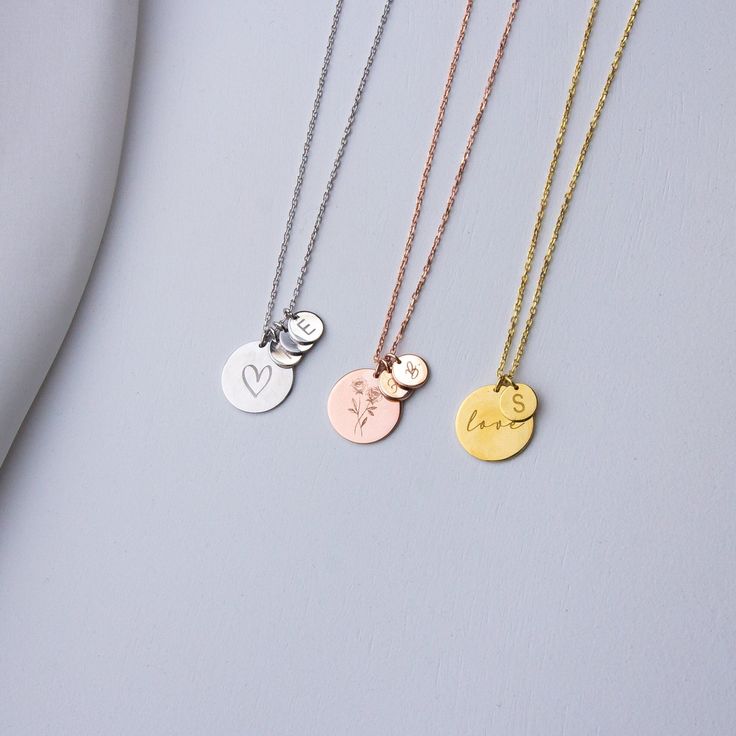 Personalized Gold Necklace, Initial Disc Necklace, Custom Coins, Gold Disc Necklace, Necklace For Mom, Initial Necklace Gold, Gold Disc, Personalized Pendant, Mother Birthday Gifts