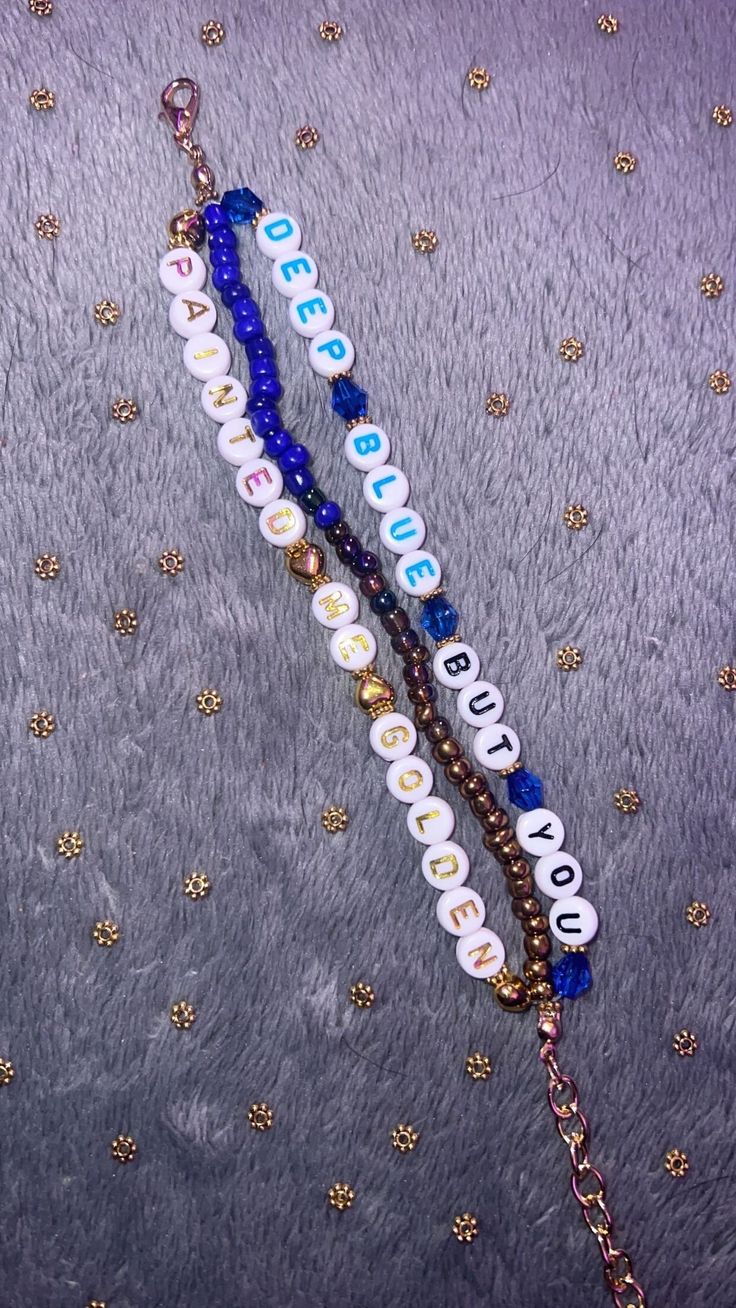 "Deep blue but you painted me golden" Lyrics bracelet Lyrics Bracelet, Lyric Bracelet, Eras Bracelets, Swift Bracelets, Bracelet Ideas, Eras Tour, Deep Blue, Friendship Bracelets, Aesthetic Pictures