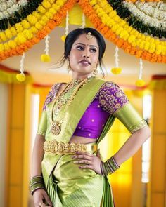 Pattu Saree Blouse Designs Wedding, Kanjeevaram Blouse Designs, Wedding Pattu Sarees, Pelli Sarees, Traditional Saree Look, Pattu Sarees Wedding, Telugu Bride, Reception Sarees, Sarees For Wedding