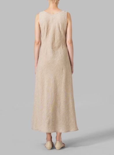 Linen Bias Cut Sleeveless Long Dress Cream Sleeveless Maxi Dress For Party, Elegant Cream Sleeveless Midi Dress, Elegant Sleeveless Cream Midi Dress, Chic Cream Sleeveless Dress, Chic Sleeveless Cream Dress, Elegant Sleeveless Linen Midi Dress, Cream A-line Maxi Dress, Cream Sleeveless Maxi Dress For Evening, Elegant Beige Maxi Sleeveless Dress