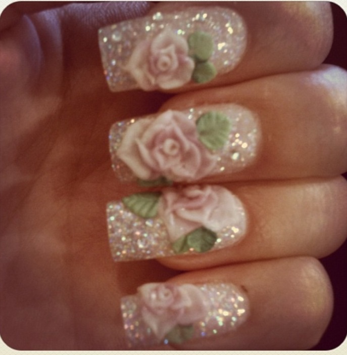 Acrylic 3D rose nails Rose Glitter Nails, 3d Rose Nails, 2000s Nails, Fly Nails, 3d Acrylic Nails, Nail Appointment, Rose Glitter, Top Nails, Nails 3d