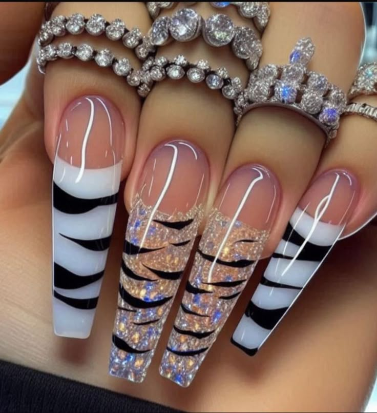 White Tip Nail Designs Ideas, Elegant Nail Designs Glamour, Nails Trend 2025, Wicked Nail Polish, Acrylic Nail Painting, Dollar Nails, Neon Glitter Nails, White Tip Nail Designs, Nail Designs White