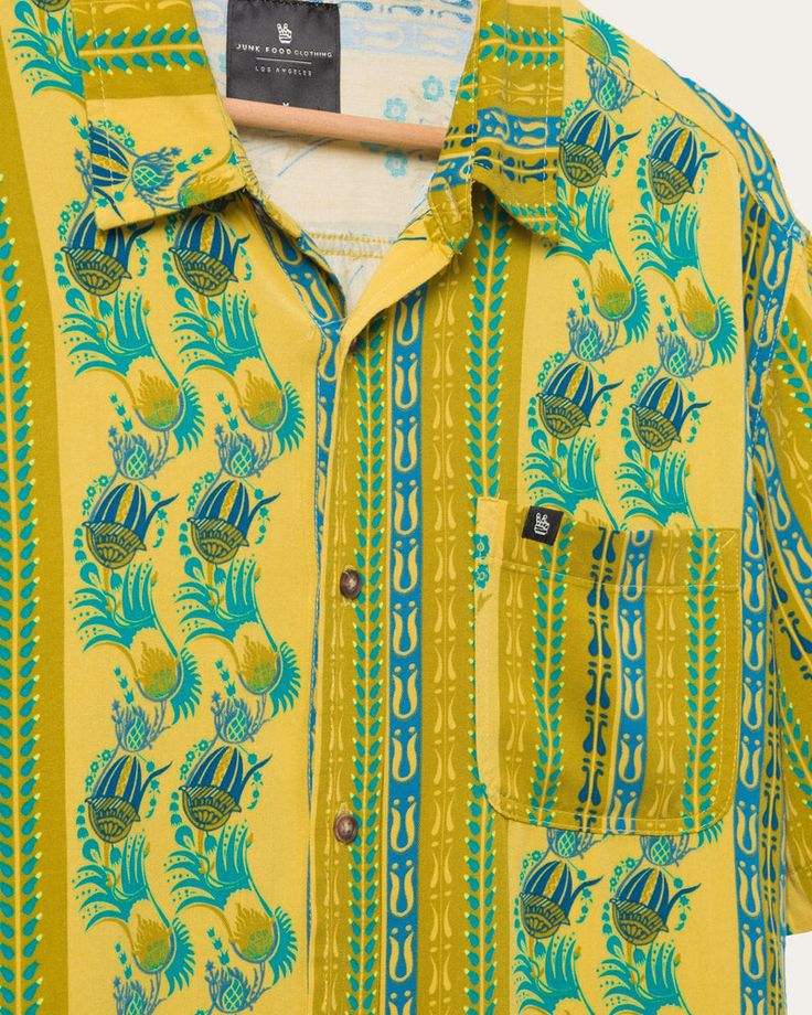 Multicolor Cotton Hawaiian Shirt With All Over Print, Retro Relaxed Fit Collared Hawaiian Shirt, Retro Collared Hawaiian Shirt With Relaxed Fit, Green Retro Short Sleeve Shirt For Summer, Retro Green Short Sleeve Shirt For Summer, Retro Patterned Shirt For Summer, Green Casual Shirt With Vintage Print, Casual Green Shirt With Vintage Print, Green Retro Camp Shirt With Relaxed Fit