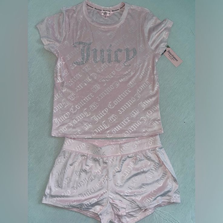 Baby Pink Soft Velvet Light Pink Pajamas, Cute Pjs Set, Juicy Couture Pajamas, Y2k Pyjamas, Girly Pjs, Pink Pajama Set, Juicy Couture Clothes, Savannah Style, Velvet Pajamas