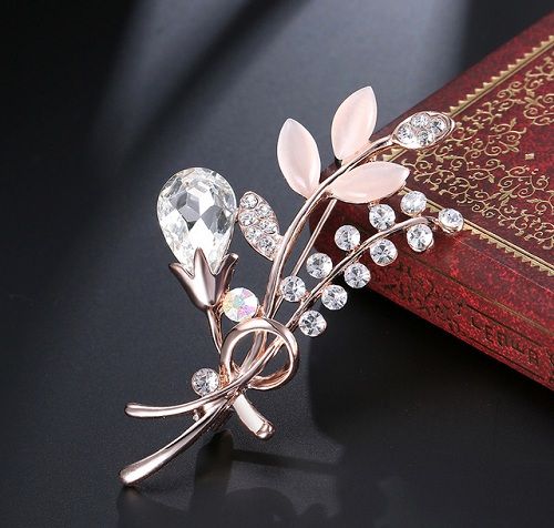 Leaf Hijab Pin Brooches Cupcakes Wallpaper, Rhinestone Bouquet, Mens Suit Accessories, Bouquet Brooch, Islamic Jewelry, Hijab Pins, Unique Brooch, Rhinestone Fashion, Wedding Brooch