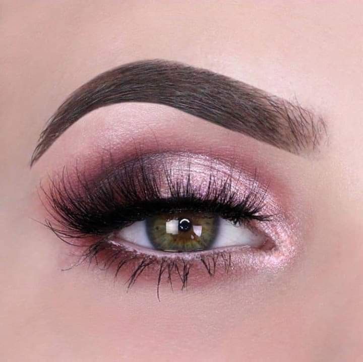 Light Pink Eye Makeup Looks, Light Pink Smokey Eye, Light Pink Makeup Looks, Bridal Lashes, Winter Dragon, Light Pink Eyeshadow, Mauve Eyeshadow, Makeup Cantik, Quinceañera Ideas