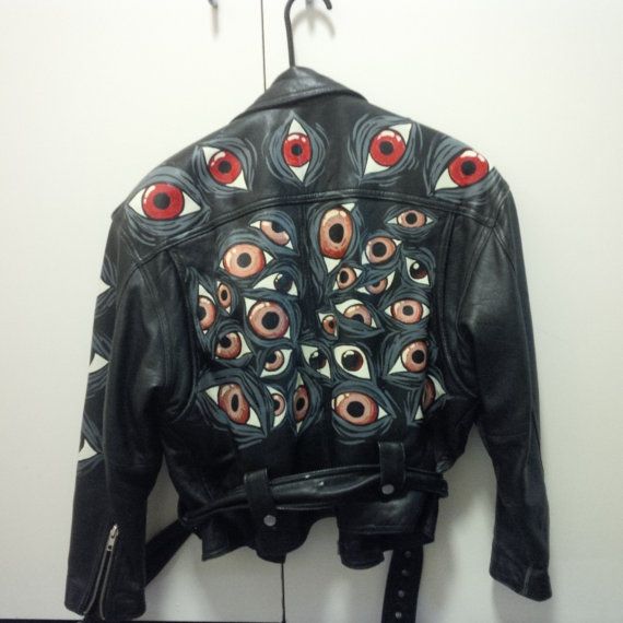 Hand painted argus eyes leather jacket Jaket Denim, Battle Jacket, Diy Vetement, Gold Aesthetic, Kleidung Diy, Estilo Punk, Painted Clothes, Ropa Diy, Roller Derby