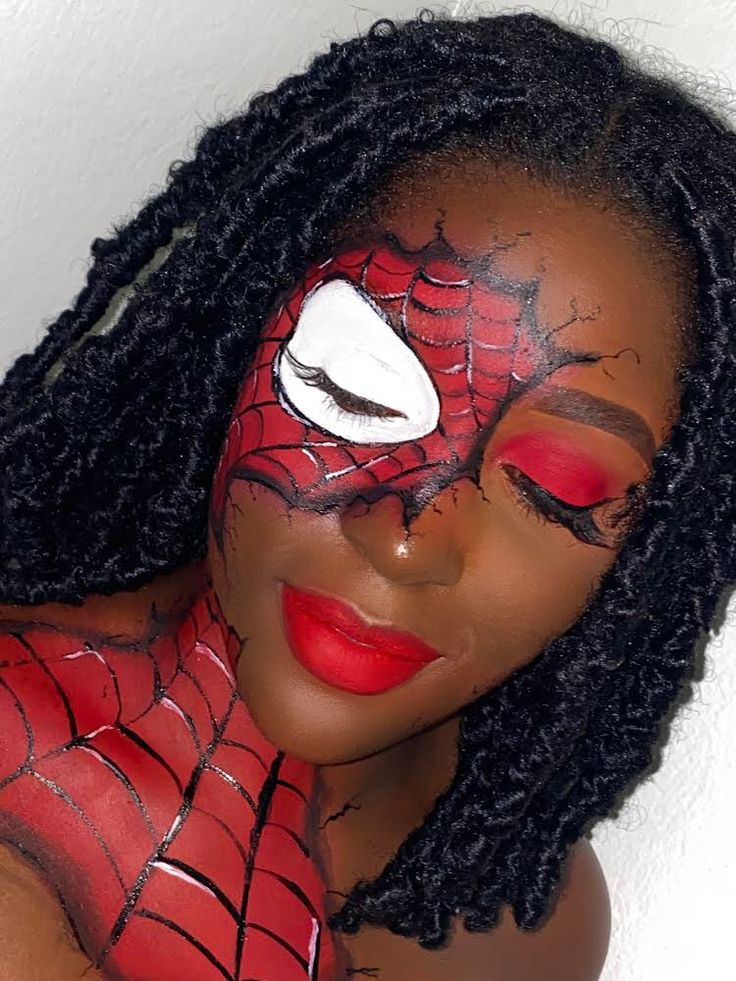 Spider Man Makeup Women Easy, Spider Man Halloween Makeup, Superhero Makeup Female, Spidergirl Makeup, Spider Girl Makeup, Batman Eye Makeup, Batman Makeup Ideas, Spiderman Makeup Woman, Spider Man Makeup Women