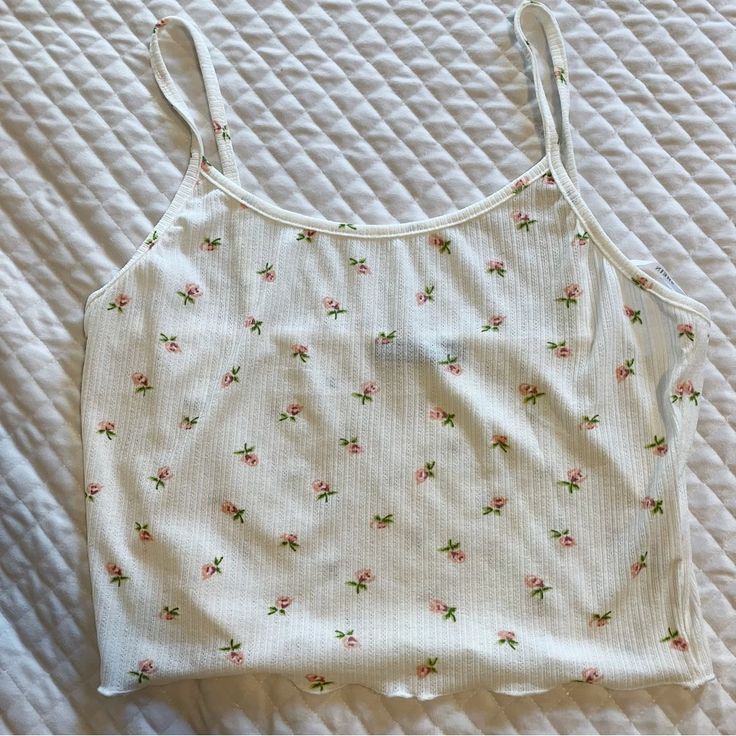 Nwot Shein White Pink Floral Crop Top Size L. Never Worn, Super Cute! 95% Polyester 5% Spandex White Stretch Cami Crop Top, Printed White Tank Top, Spring White Stretch Tank Top, Cute White Tank Top With Floral Print, White Sleeveless Printed Crop Top, White Printed Cami Tops, White Printed Sleeveless Crop Top, Fitted Floral Print Scoop Neck Tops, Fitted White Printed Tops