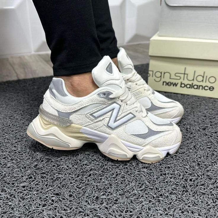 New Balance 9060 Rain Cloud, Female Sneakers, Sneaker New Balance, Pretty Sneakers, New Balance Outfit, New Balance 9060, Trendy Shoes Sneakers, Fashion Shoes Heels, Pretty Shoes Sneakers