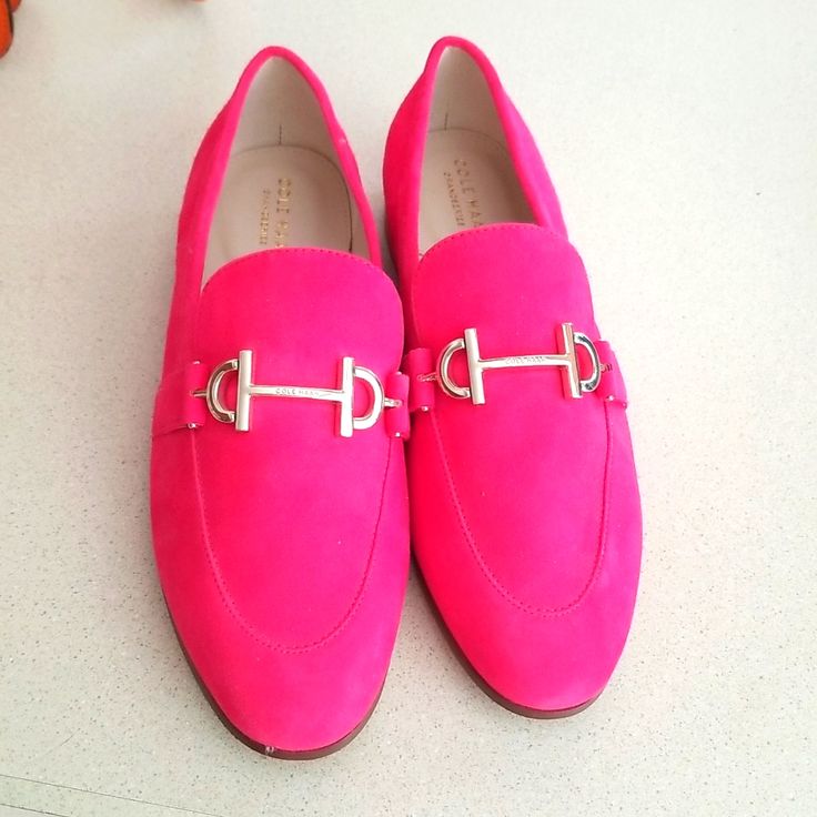 Like New! Never Worn, Hot Pink Ladies Loafers. Size 9.5 Pink Flats For Work, Pink Round Toe Flats For Work, Chic Pink Loafers With Round Toe, Pink Slip-on Flats For Work, Chic Pink Flat Loafers, Pink Almond Toe Flats For Work, Spring Pink Loafers With Leather Sole, Slip-on Loafers For Spring Galas, Spring Gala Slip-on Loafers