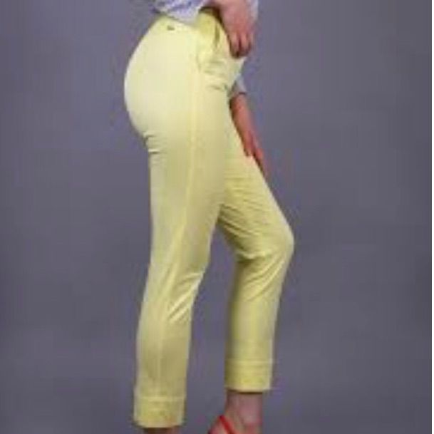 Super Cute Pale Yellow Trousers With Button Waistband Detail From Massimo Dutti, An Elegant Sister Brand Of Zara. Cotton With Elastane Stretch Flatters Your Curves In Summer Light Comfortable Fashion. Functional Front And Back Welt Pockets. Belt Included. Us Size 6 Measures 9.5” Waist To Leg Openings, 28.5” Inseam, 15.5” Across Waist. New, No Defects. Elegant Mid-rise Cotton Bottoms, Casual Capris With Button Closure, Spring Pants With Button Closure For Daywear, Yellow Office Bottoms For Summer, Casual Yellow Bottoms For Office, Yellow Summer Office Bottoms, Yellow Bottoms For Office Spring Season, Elegant Straight Leg Capris, Elegant Mid-rise Pants With Button Closure