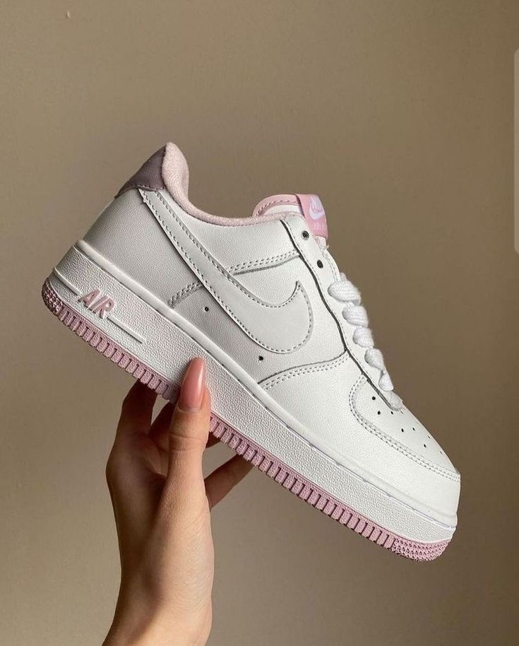 Nike | air Jordan’s | converse | sneakers | teen girl shoes | cute shoes | Haiwan Lucu, Trendy Shoes Sneakers, Nike Shoes Girls, Preppy Shoes, Jordan Shoes Girls, Pretty Shoes Sneakers, All Nike Shoes, Shoes Cute, Shoes Teen