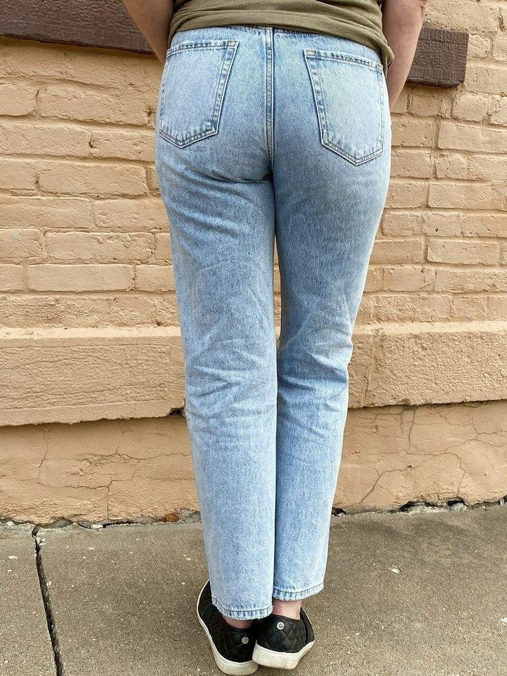 You love a 90's throwback as much as we do and the Jodie Dad Jean is the perfect blend of nostalgia and trendy all in one! They're a classic light-wash jeans in a slightly faded finish, and designed in a straight-cut silhouette with a relaxed fit and an ultra high-rise, which you know equals a flattering fit. Plus, featuring multiple functional pockets and an ankle length for extra flair? If you’re not satisfied, we just don't know what to say! Details: 90's Vintage distressed "dad" jeans Non-st 90s Throwback, Dad Jeans, What To Say, Light Wash Jeans, Wash Jeans, Straight Cut, Love A, On Shoes, Ankle Length