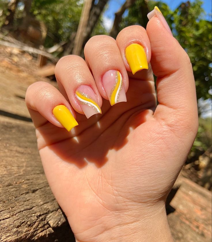 Nails Yellow, Drip Nails, Work Nails, Casual Nails, Acrylic Nails Coffin Pink, Soft Nails, Kawaii Nails, Nails Desing, Yellow Nails