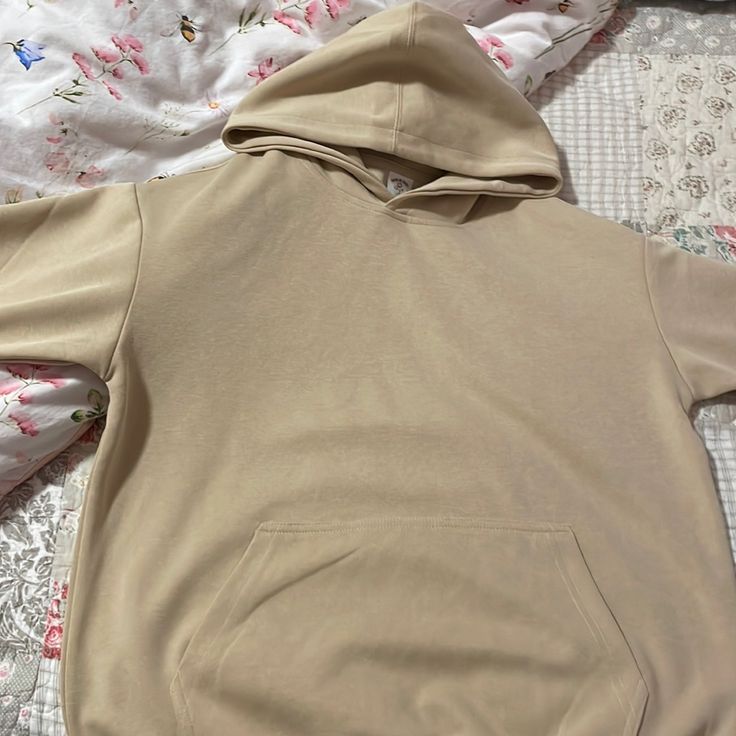 Never Worn Gift From Friend From Amazon The One That Was Popular On Tt I Think Medium But Over Sized Fit So Would Prob Fit Xl As Well Thin Ish Material Cream Hoodie, Over Sized, Colorful Hoodies, The One, Womens Tops, Sweatshirts Hoodie, Cream, Women Shopping, Color