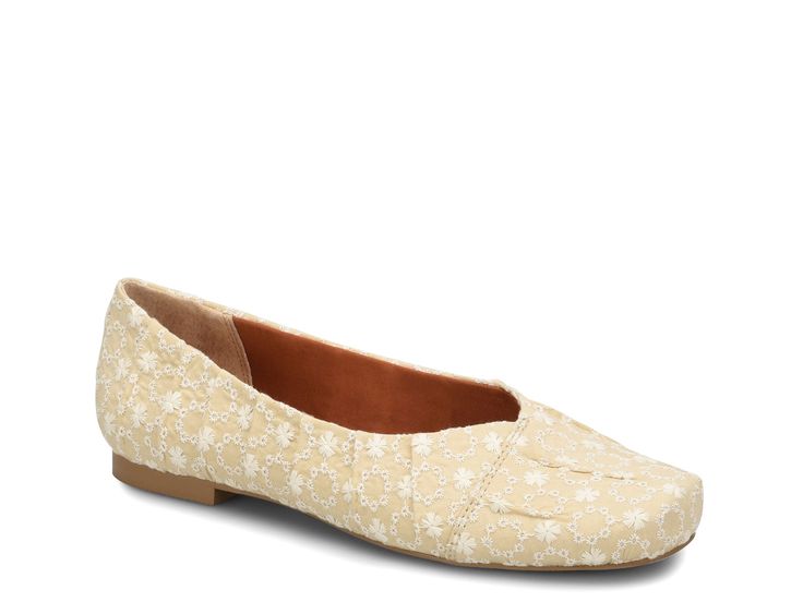 Save on Palmer Ballet Flat at DSW. Free shipping, convenient returns and customer service ready to help. Shop online for Palmer Ballet Flat today! Your Gorgeous, Floral Motifs, Ballet Flat, Rubber Heels, Ballet Flats, Customer Service, Ballet, Bring It On, Things To Come