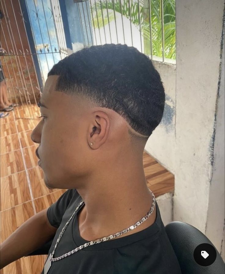 Razor Fade Haircut Men, Short Taper Fade Haircut Black Men, Taper Short Hair, Short Hair Taper Fade Black Men, Taper Fade Black Men, Short Hair Black Men, Taper Fade Haircut Black, Taper Fade Afro, Short Taper Fade