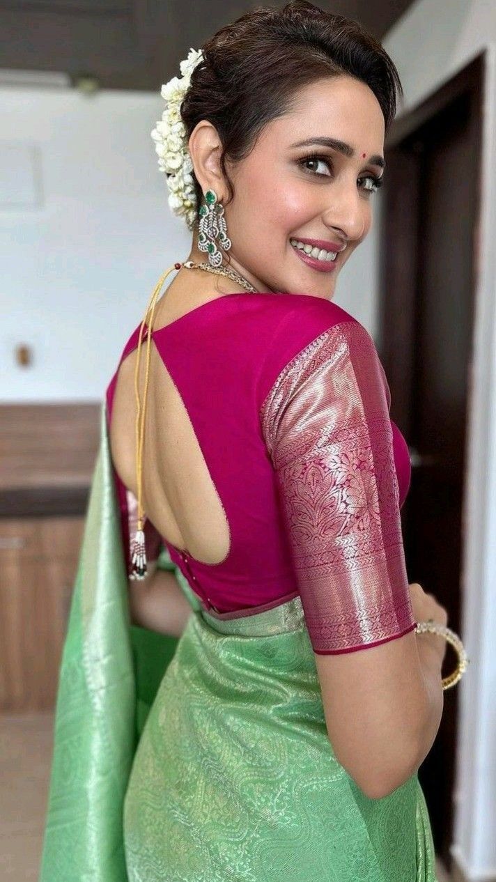 Latest Bridal Blouse Designs, Saree Blouse Styles, Blouse Designs Catalogue, Simple Saree Designs, New Saree Blouse Designs, Traditional Blouse Designs, Latest Model Blouse Designs, Fashionable Saree Blouse Designs, Wedding Blouse Designs