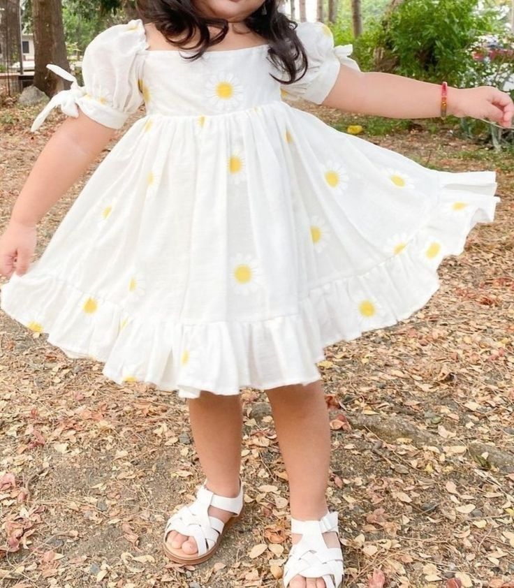 Kid Frock Design, Baby Girl Frock Designs Patterns, Baby Girl Frocks Summer, Summer Frocks For Kids, Baby Frocks Designs Summer, Baby Girl Frock Designs, Girl Frock Design, Frock For Baby Girl, Lawn Frock