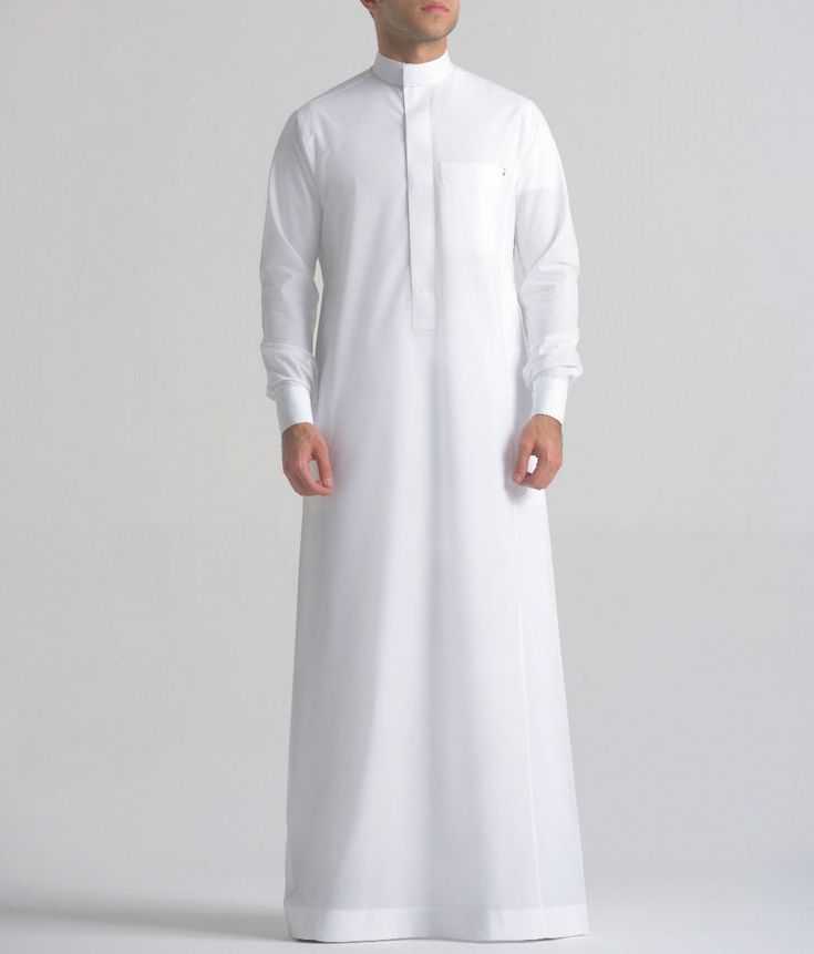 Jubbah Men, Thobes Men, Arabic Outfit, Coachella Outfit Men, Muslim Men Clothing, Arab Men Fashion, Arabic Fonts, Boys Kurta Design, Stylish Men Wear