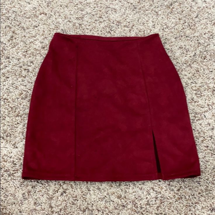 Velvet Pencil Skirt With Zipper In The Back, Never Worn Red Lined Mini Pencil Skirt, Red Mini Pencil Skirt With Lining, Red Lined Pencil Skirt Skort, Red Pencil Skort With Lined Skirt, Red Pencil Skirt Skort With Lined Skirt, Red Lined Pencil Skort, Red Skirt Aesthetic, Christmas Dinner Outfits, Dark Red Skirt