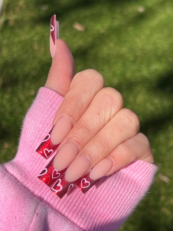 Valentines Nails Red Tips, Valentines Classy Nails, Valentine's Day Press On Nails, Short Medium Valentines Nails, Valentines Nail Inspo Red, Valentines Nail Inspo Short, Cute Valentine’s Day Nails Red, Red Tip Valentine Nails, Vday Nail Designs