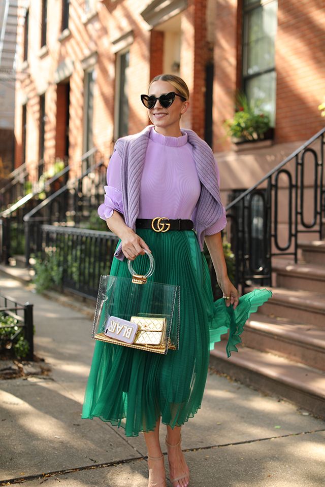 LILAC & GREEN // COLOR COMBINATIONS – Atlantic-Pacific Green Skirt Outfits, Green Dress Outfit, Scarf Print Dress, Tulle Skirts Outfit, Rok Outfit, Green Color Combinations, Colour Combinations Fashion, Color Combos Outfit, Color Blocking Outfits