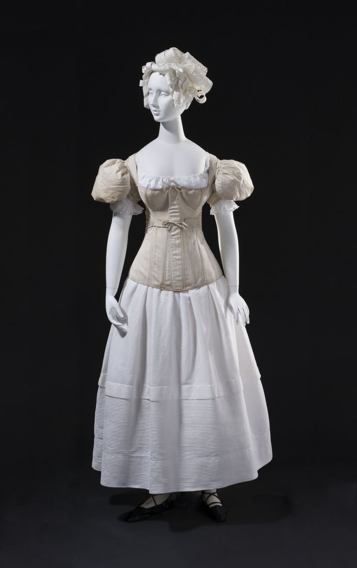 Pair of Woman's Sleeve Plumpers England, 1830-1835 Linen plain weave with down fill LACMA Collections 1830s Dress, 1830s Fashion, Madeleine Vionnet, Romantic Era, Charles James, 1800s Fashion, Fashion Cover, Dress Forms, Antique Clothing