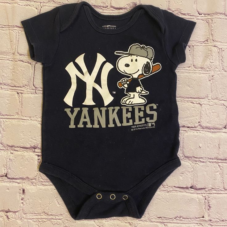 New Without Tags 3-6 Months Ny Yankee Onesie Super Cute Way To Support Your Favorite Team. Blue Cotton Top For First Birthday, Blue Short Sleeve Onesie With Letter Print, Casual Blue Onesie With Letter Print, Blue Casual Onesie With Letter Print, Fitted Blue Onesie With Letter Print, Casual Fitted Top For First Birthday, Newborn Onesies, Yankees Baseball, Ny Yankees