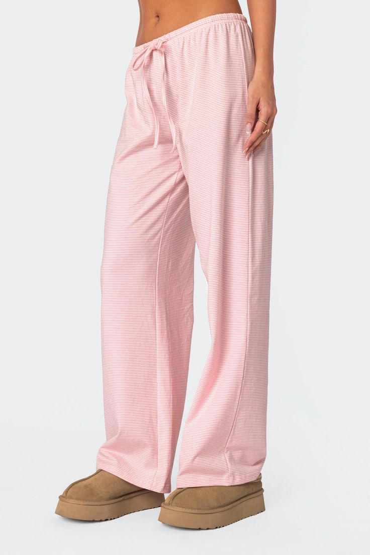 Olivia Striped Loose Fit Pants – edikted Pink Brandy Sweatpants, Clothes To Put On Christmas List, Wishlist Ideas Under $10, Good Fall Outfits, Pink Spirit Week Outfits, Styling Tan Pants, Outfit Inspo And Where To Buy, Cute Stuff For Christmas List, Birthday Wishlist Cheap