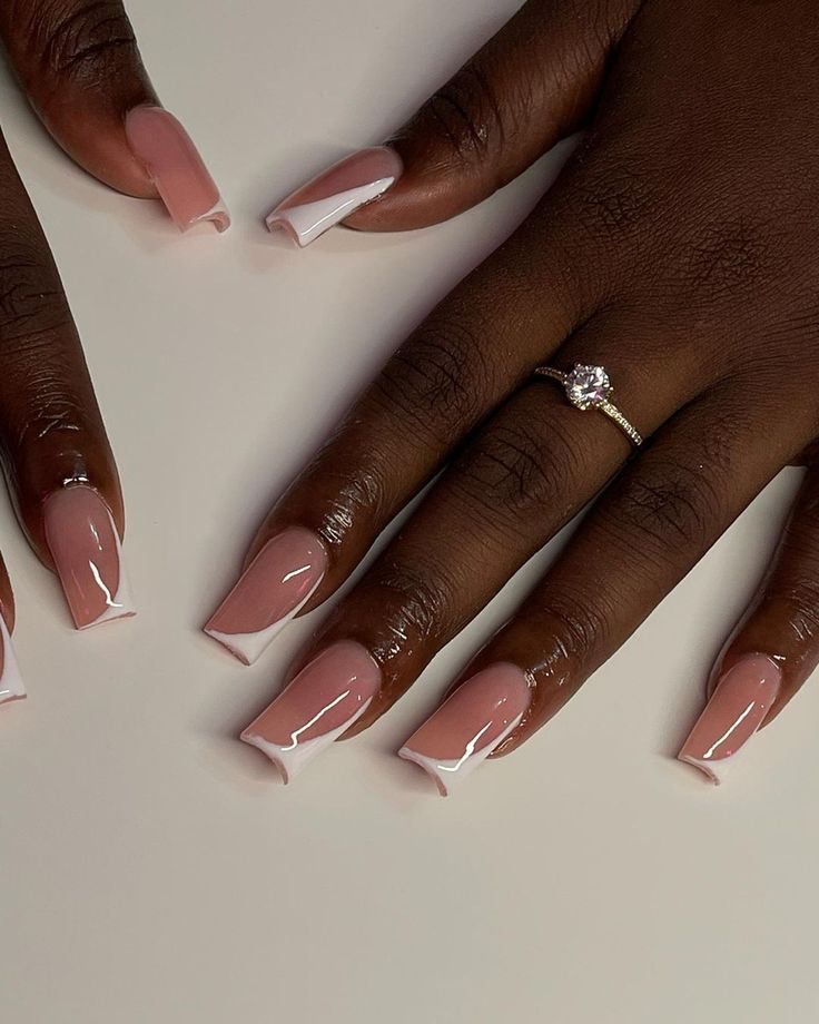 Clear Gel Nails Designs French Tips, Fine Nails Design, Modern Acrylic Nails, Medium Square French Tip Acrylic Nails, Trending Acrylic Nails Square, French Tip Style Nails, Tapered Square Nails French Tip, Slanted French Tip, Side French Tip Nails