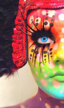 rainbow face Carnaval Make-up, Side Order, Color Mood, Rainbow Face, Special Effects Makeup, Half Face, Halloween Make Up, Fantasy Costumes, Fantasy Makeup