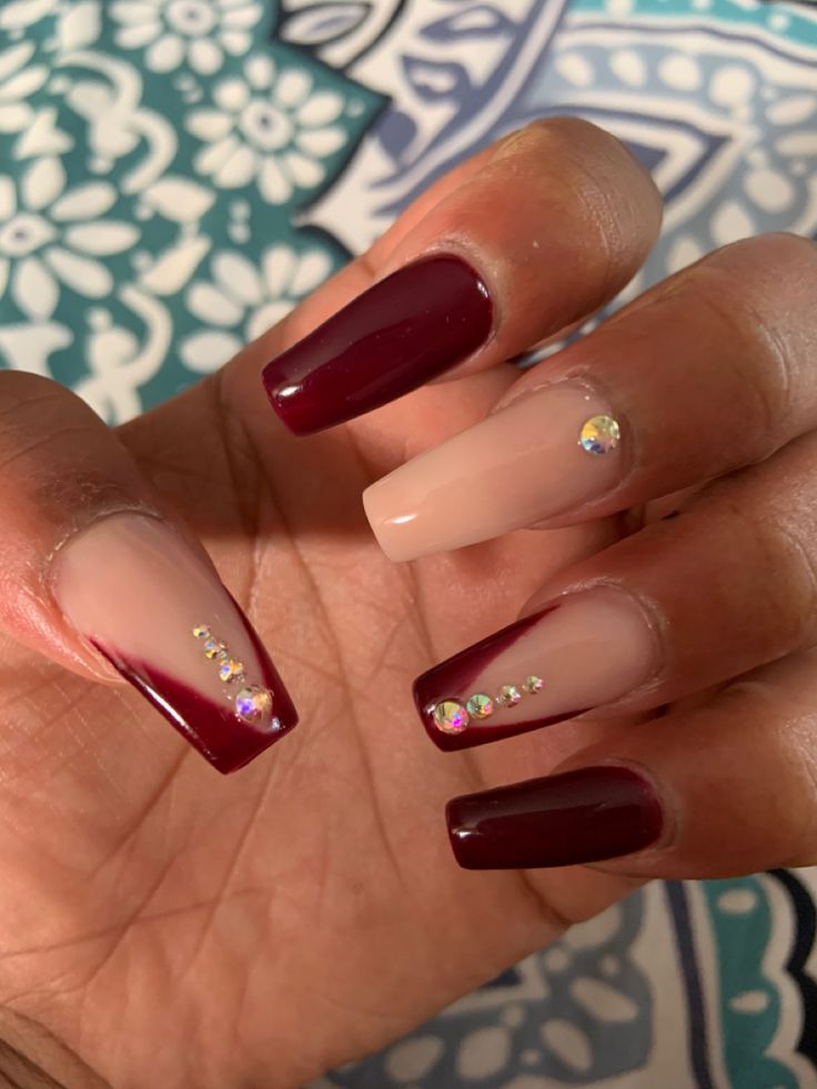 White Nails With Burgundy Design, Maroon Acrylic Nails Ideas, Prom Maroon Nails, Quince Nails Burgundy And Gold, Maroon Bridesmaid Nails, Wine Red And Silver Nails, Wine Red Nails With Rhinestones, Burgundy Nails Medium Length, Prom Nails Burgundy Dress