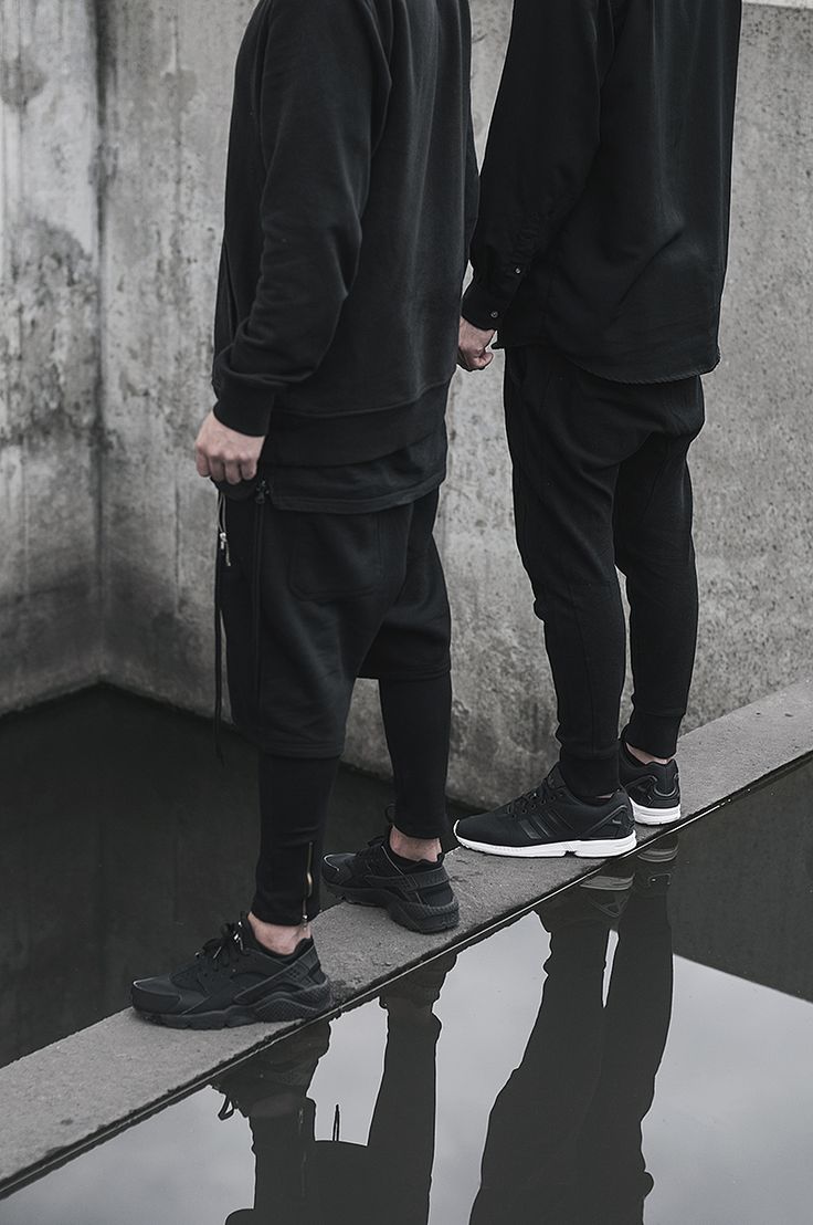 All Black #Huarache #ZxFlux Nike Huarache Outfit, Huarache Outfit, Huaraches Outfit, Adidas Outfit Men, Sneaker Rotation, Best Man's Outfit, Black Huarache, Adidas Zx Flux, Shoes Party