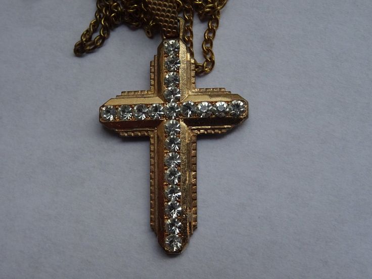 Religious antique French vermeil gold plated chain necklace with vermeil gold plated Christian cross crucifix with transparant stones. I bought the chain with cross on a brocante ( fleamarket ) ( Lille ) in France. Measures Chain: 16,8 inches ( 42 cm ) Measures cross crucifix ; 0,87 x 1,4 inches ( 2,24 x 3,57 cm ) If you don't have paypal you can pay by bank transfer. Registered shipping is possible. For other pictures or information do not hesitate to contact me. I deliver all over the world. Chain With Cross, Water Font, Christian Cross, Gold Plated Chains, Bank Transfer, Blue Stone, Cross Pendant, Collectable Items, French Antiques